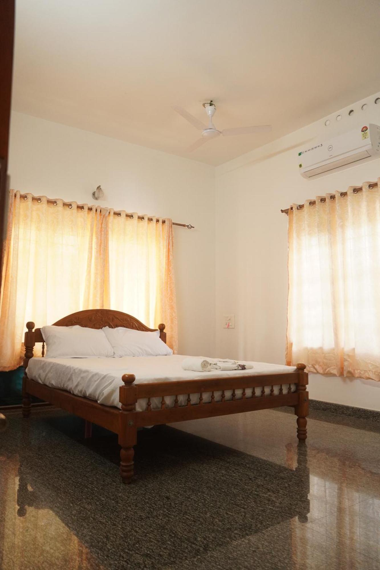 Joby Homestay Kadamakudy Kochi Bagian luar foto