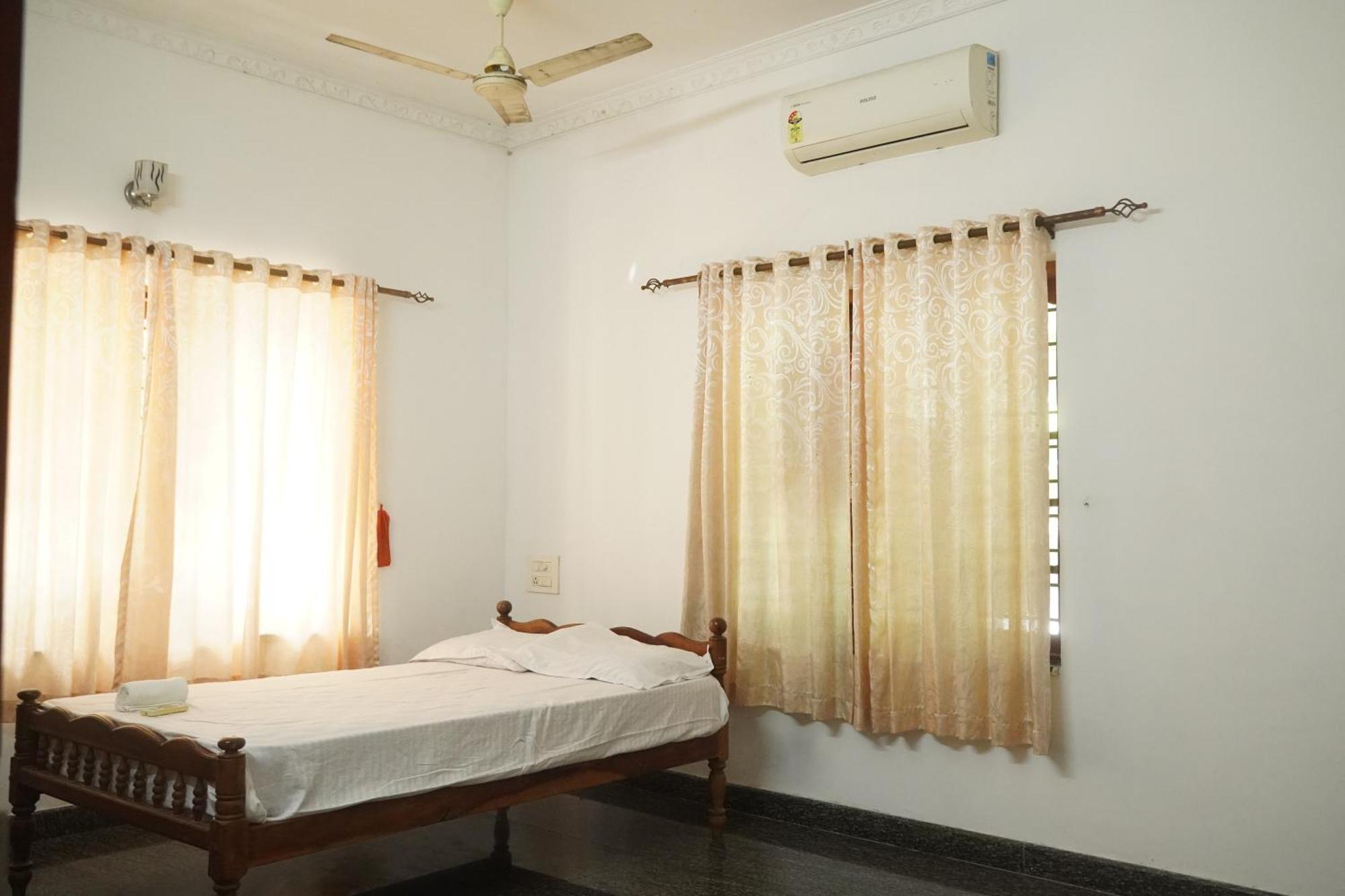 Joby Homestay Kadamakudy Kochi Bagian luar foto